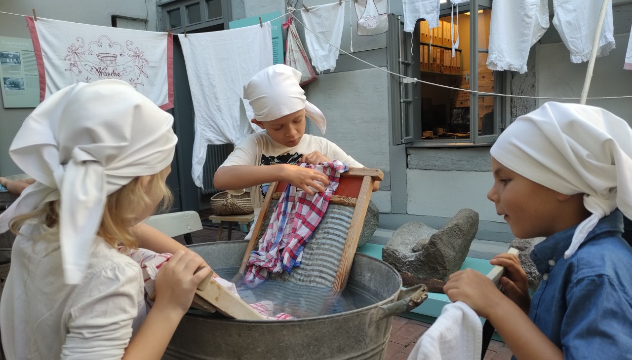 Mit Seife und Waschbrett - Ein Waschtag wie um 1900, © Jana Koch