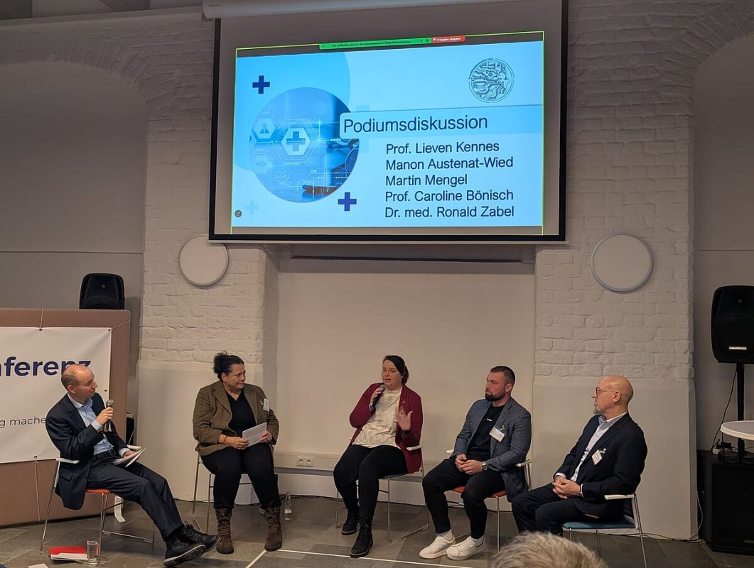 Bild von der Podiumsdiskussion im vergangenen Jahr // © Gesundheitskonferenz-Team Bild von der Podiumsdiskussion im vergangenen Jahr // © Gesundheitskonferenz-Team