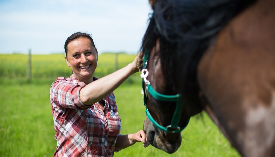 Tiergest&uuml;tzte Therapie hilft bei Depressionen // &copy; Heike R&ouml;ssing Fotografie
