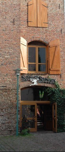 &copy; G&uuml;strow-Information