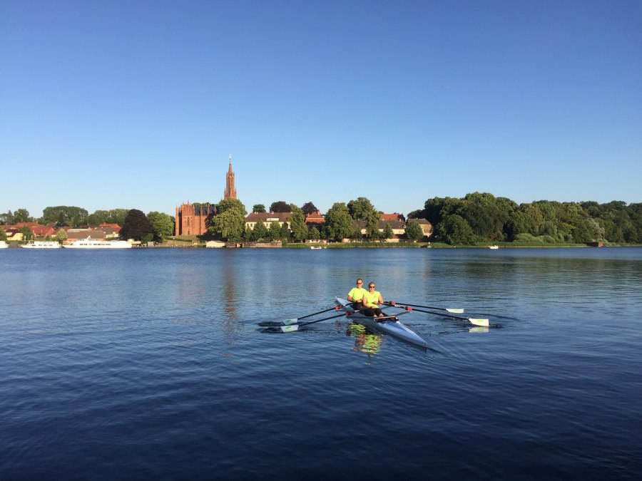 Unterwegs zum Kloster Malchow, © Ruderschule Seenplatte GbR Unterwegs zum Kloster Malchow, © Ruderschule Seenplatte GbR