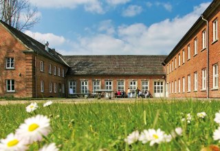 Von der Jugendherberge aus in die Innenstadt der Weltkulturerbestadt Wismar // &copy; DJH MV / Danny Gohlke