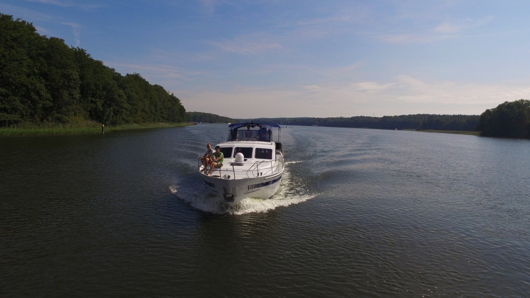 Bootscharter Malow 1, © Bootscharter Malow Bootscharter Malow 1, © Bootscharter Malow