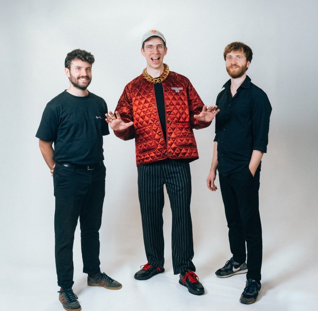 &copy; Uli Neumann Cosel