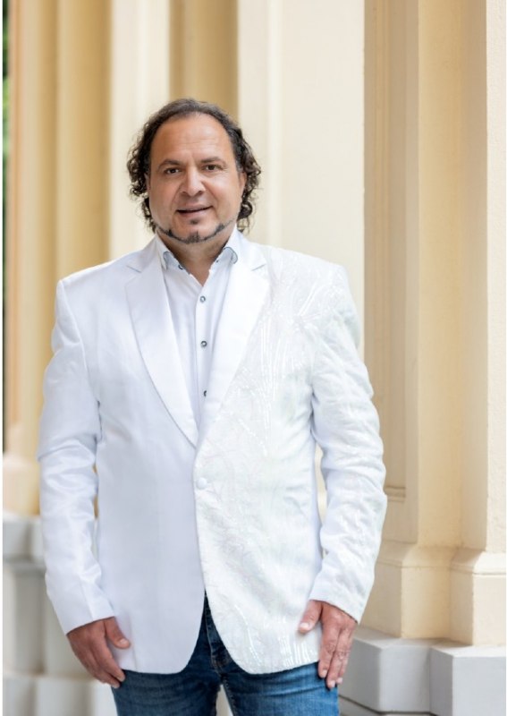 &copy; Monika L&ouml;ff