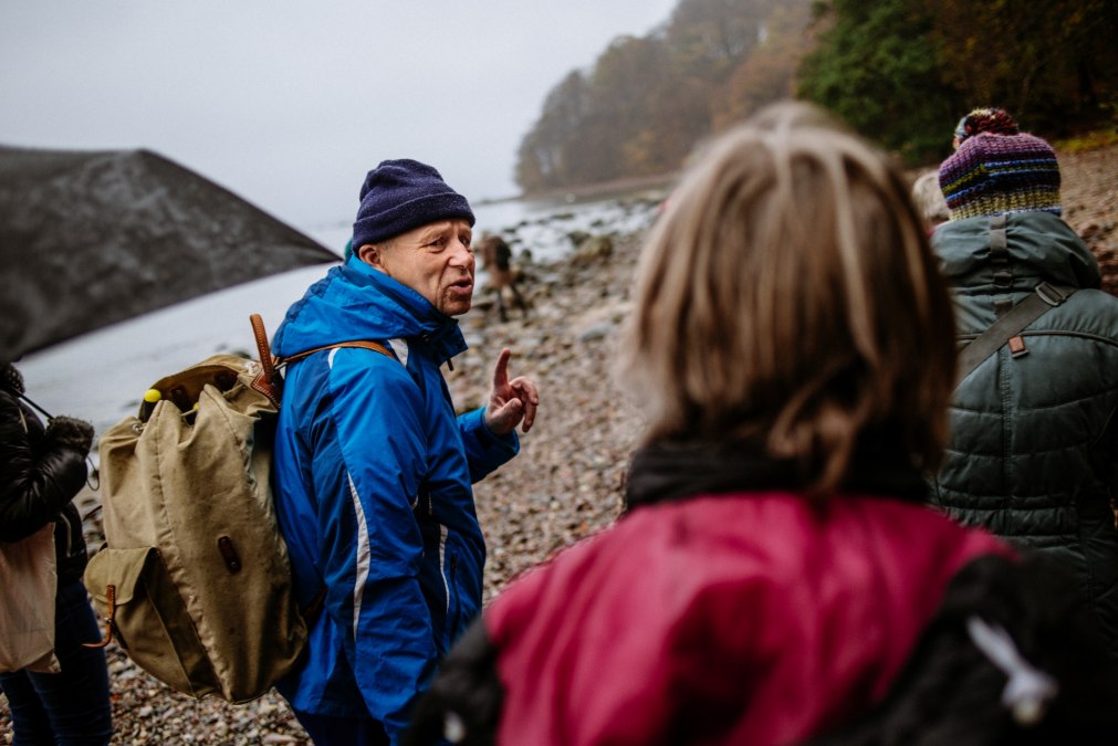 Feuer, Bernstein und Tai Chi - Heilklimatische Wanderung, © Binzer Bucht Tourismus Feuer, Bernstein und Tai Chi - Heilklimatische Wanderung, © Binzer Bucht Tourismus