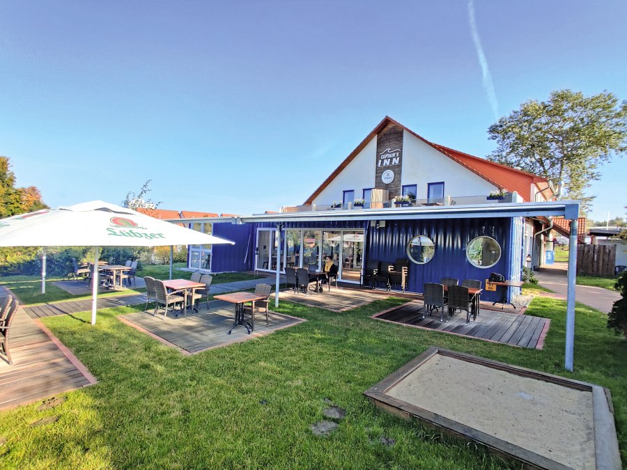 Restaurant Captains Inn, &copy; Kuhnle-Tours