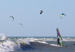 Kitesurfen und Windsurfen, Ostsee, Usedom // © Schöne Freizeit Kitesurfen und Windsurfen, Ostsee, Usedom // © Schöne Freizeit