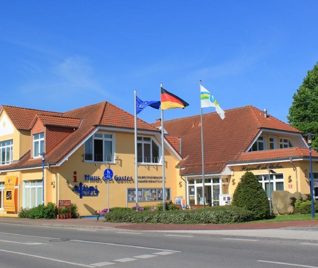 Radfahren auf dem K&uuml;stenradweg in Graal-M&uuml;ritz // &copy; TuK GmbH Graal-M&uuml;ritz