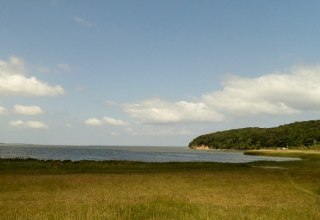 Blick auf den Großen Jasmunder Bodden // © H. Seelenbinder Blick auf den Großen Jasmunder Bodden // © H. Seelenbinder