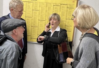 Niederdeutsche B&uuml;hne Rostock&bdquo;Dat Bahn-Chaos &ndash; Reisende sall man uphollen&ldquo;, &copy; Niederdeutsche B&uuml;hne