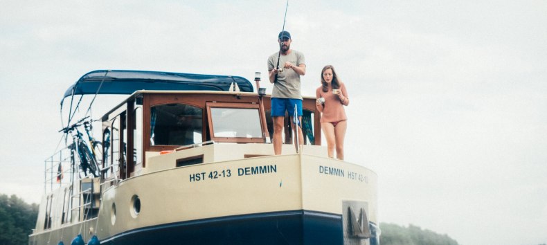 Reizen met een woonboot op het Mirower See meer. Een perfecte plek om te vissen. // &copy; MV-T/G&auml;nsicke