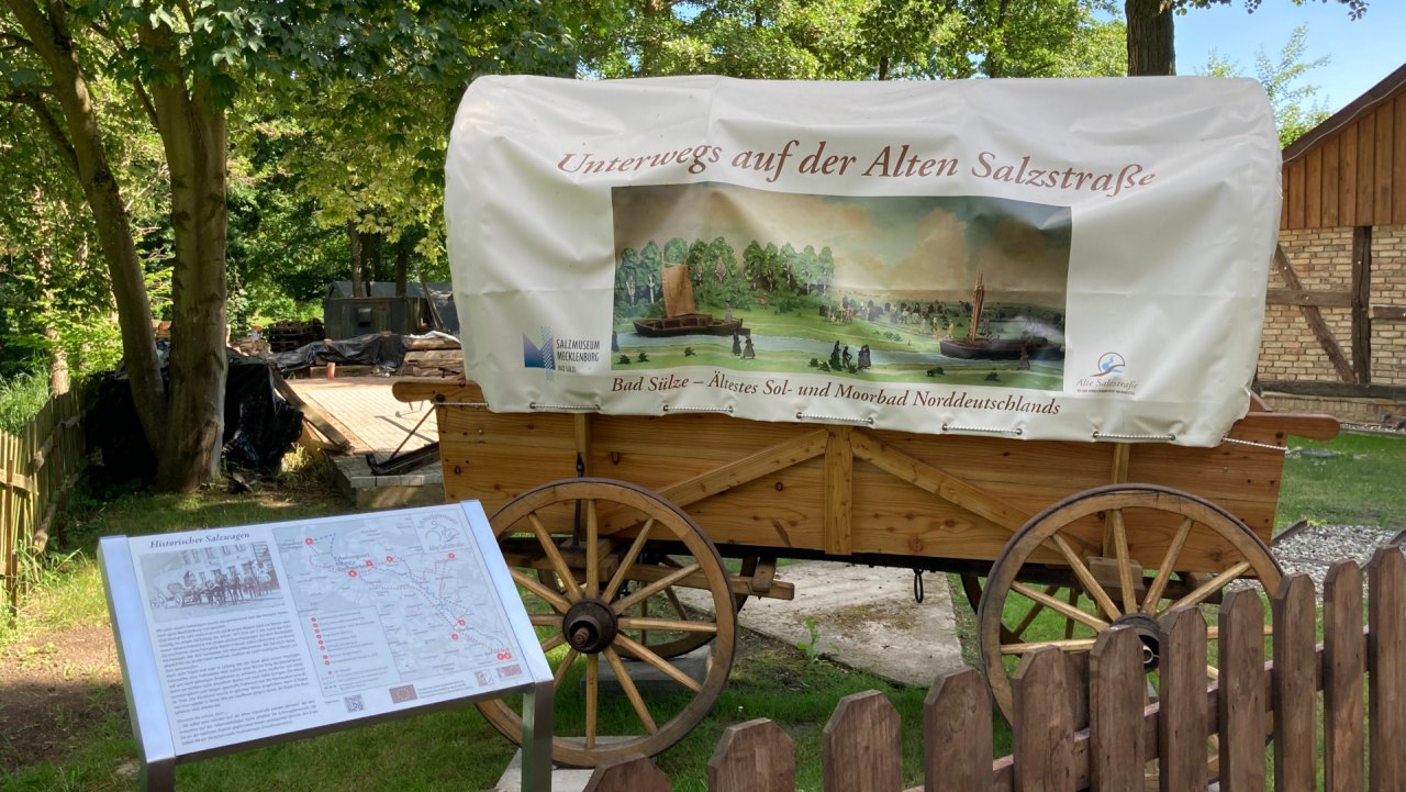 Planwagen in Bad-S&uuml;lze  - Alte Salzstrasse // &copy; M. Hagemann