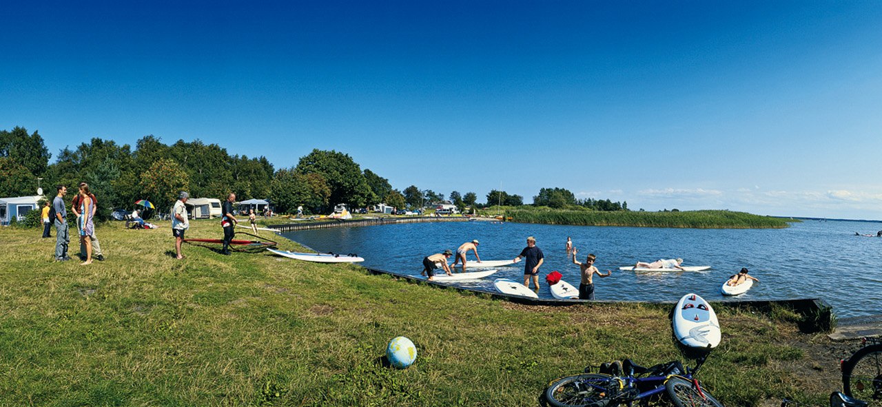 Der Surfereinstieg in der Ferienanlage, © Regenbogen AG