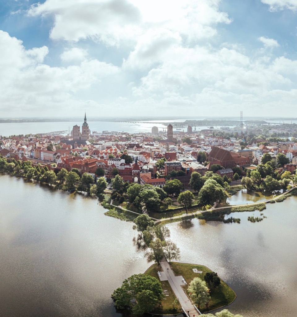 Wundervoller Ausblick auf die Hansestadt Stralsund. , © TMV/Gänsicke