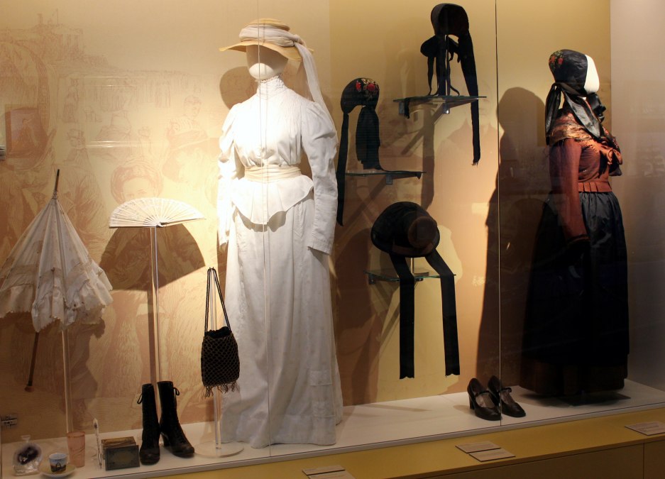 Kleding en kostuum, © Heimatmuseum Warnemünde, Horst D. Schulz Kleding en kostuum, © Heimatmuseum Warnemünde, Horst D. Schulz