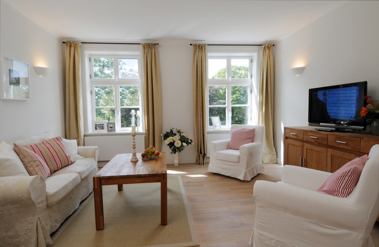 Appartement mit Wohnzimmer im Gutshaus Zicker // &copy; Gutshaus Zicker