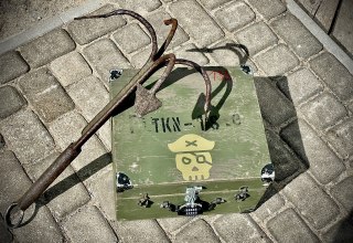 &copy; Thomas M. Heller