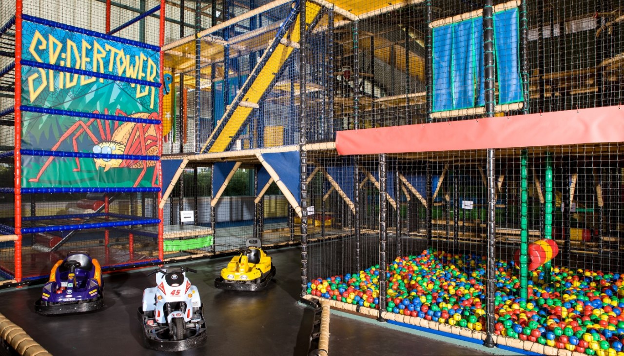 Hüpfburgen, Bällebad, Karts und mehr, © Antje Viergutz