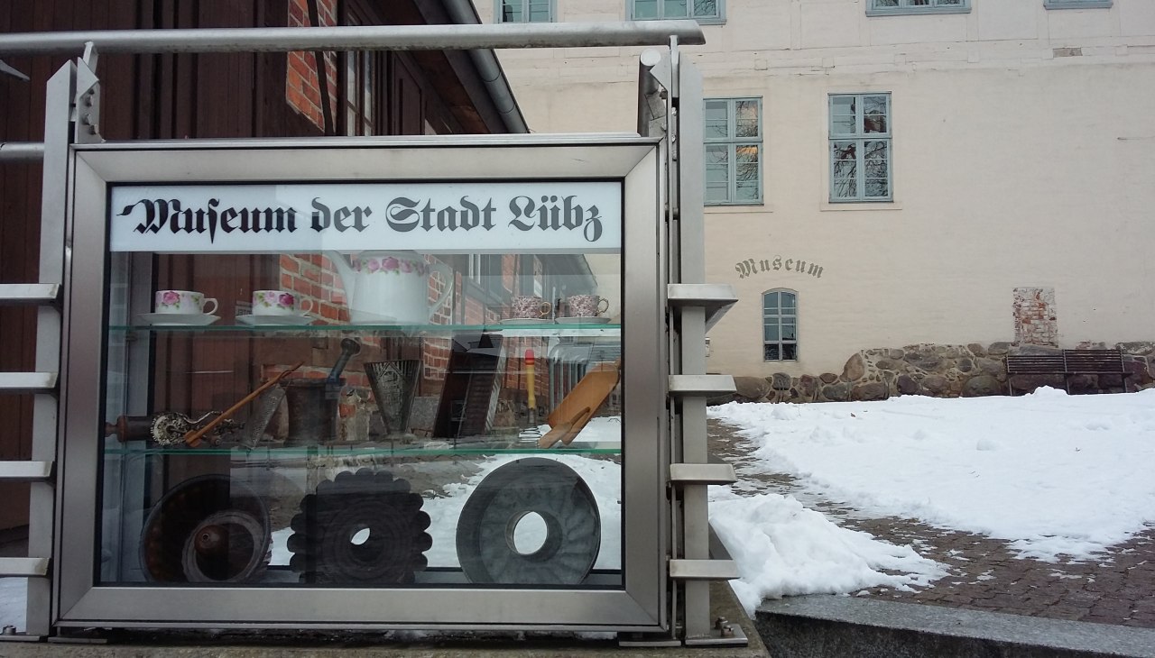 Au&szlig;envitrine, &copy; Susan Schejer