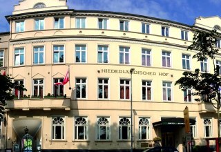 Hotel Au&szlig;enansicht, &copy; Martina Lux-Grella