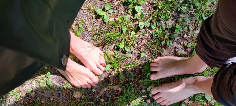 Sinne &ouml;ffnen, den Fr&uuml;hling h&ouml;ren, sehen, riechen, f&uuml;hlen und schmecken. // &copy; Annett Freese