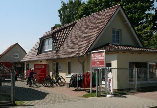 Fahrrad Kruggel in Zinnowitz (Au&szlig;enansicht), &copy; Sabrina Wittkopf-Schade