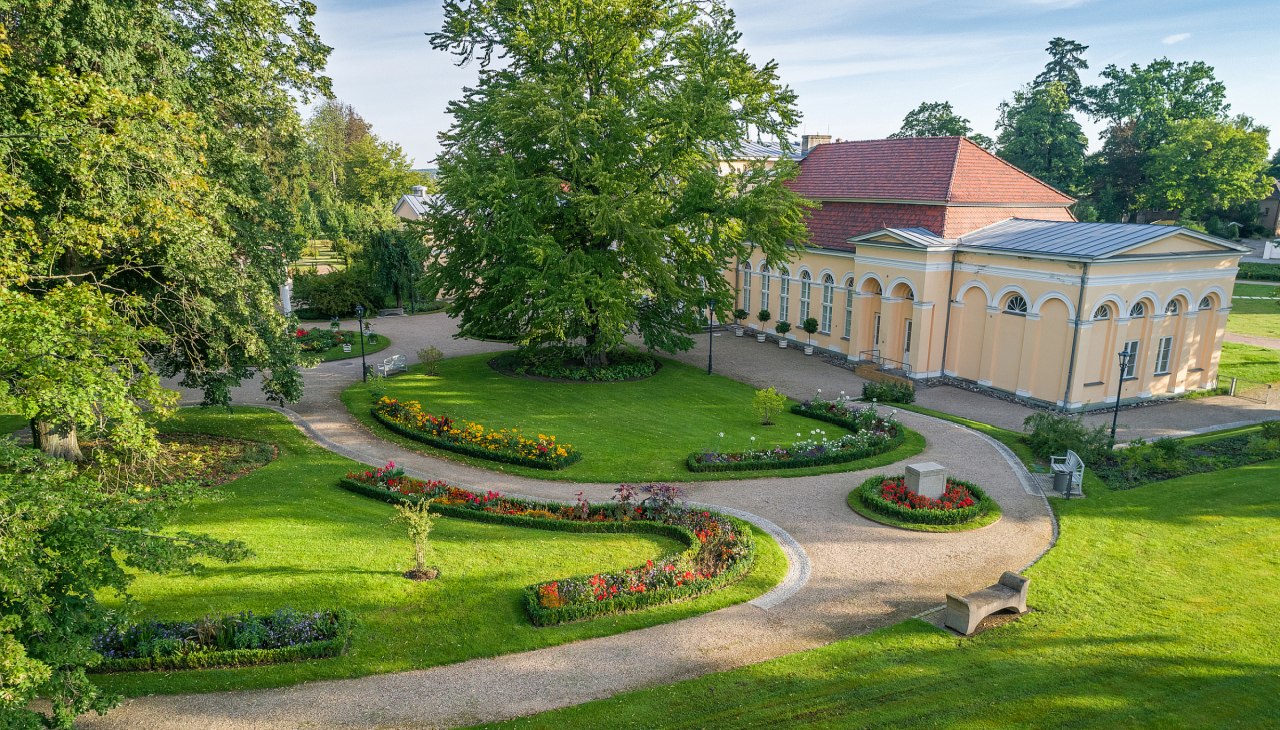 Schlossgarten mit Orangerie in Neustrelitz, © SSGK MV / Funkhaus Creative