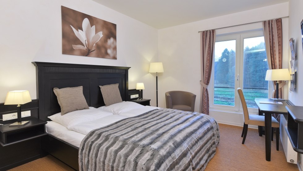 Gestaltungsbeispiel eines Doppelzimmers im G&auml;stehaus, &copy; Schloss Hasenwinkel