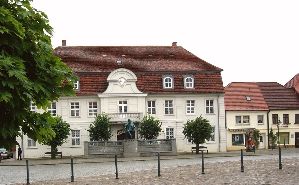 &copy; C. Nenz