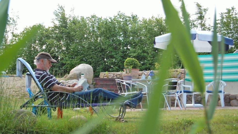 Auf der Gästeterrasse // © Landhaus Osten/Von Osten Auf der Gästeterrasse // © Landhaus Osten/Von Osten