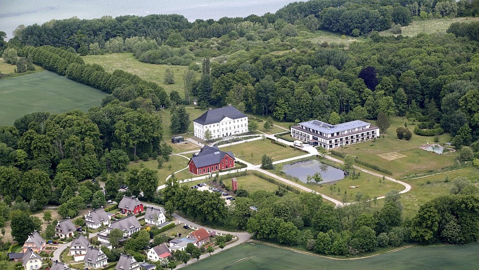 Bezoek het schlossgut gross schwansee en geniet van een korte pauze. // &copy; schlossgut gross schwansee
