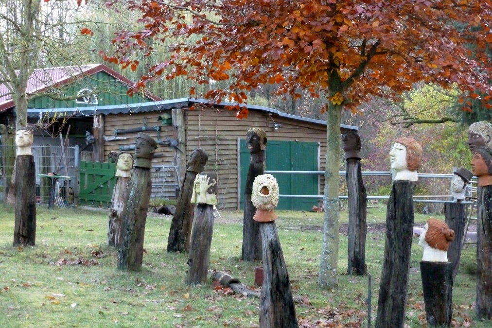 Skulpturengruppe "Die zwölf Geschworenen", © Gerhard Güthoff Skulpturengruppe "Die zwölf Geschworenen", © Gerhard Güthoff