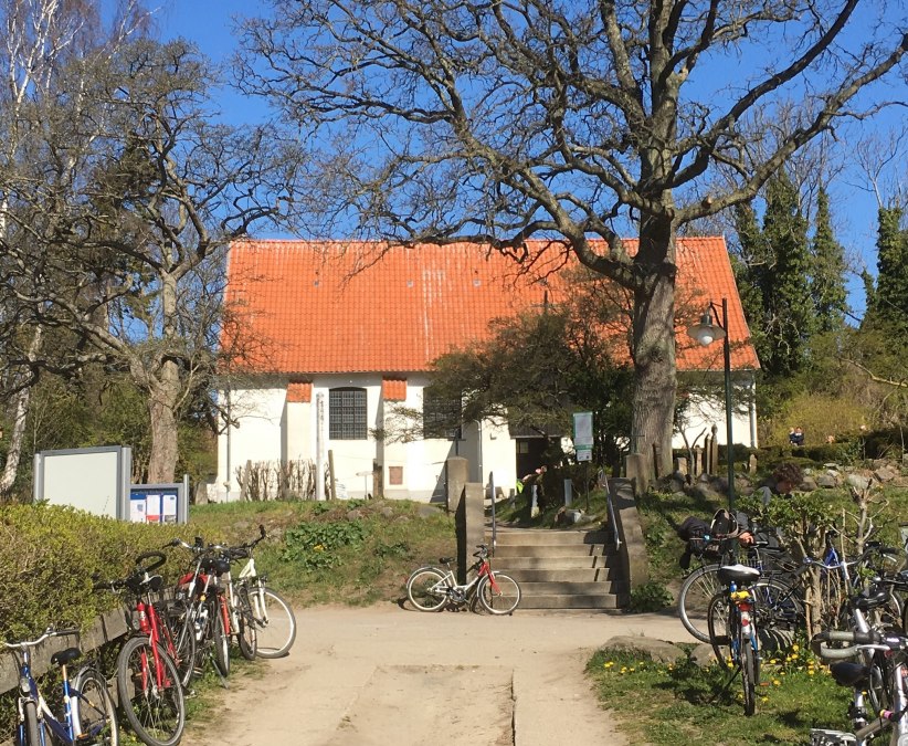 Inselkirche in Kloster, &copy; Hiddenseer Hafen- und Kurbetrieb