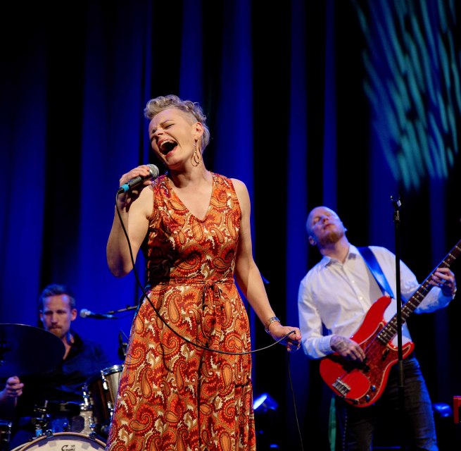 sie sind eine elektrisierende Fusion aus Groove, Energie und skandinavischer Nuance // &copy; Trine Ullereng