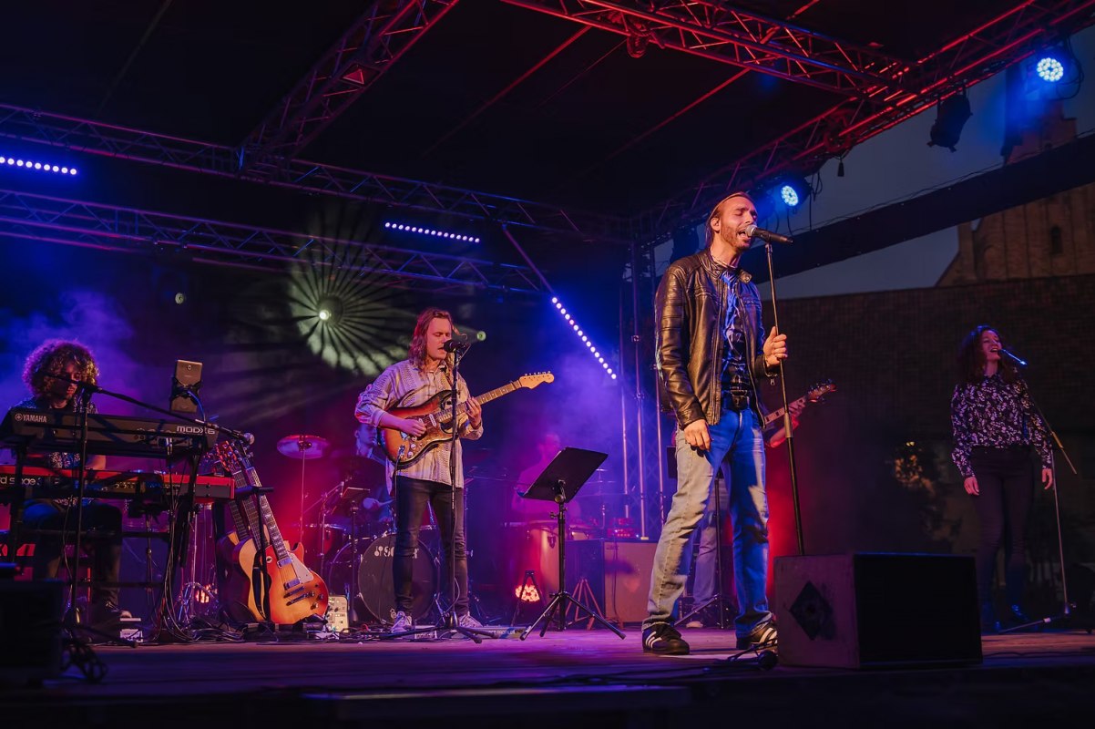 Phil Collins Tribute Show, &copy; Elisa Peter