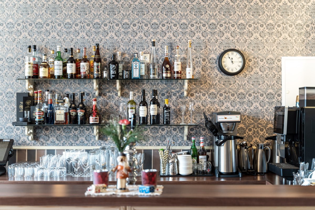 Caf&eacute; und Bar im Schlossgut Gorow // &copy; DOMUSImages