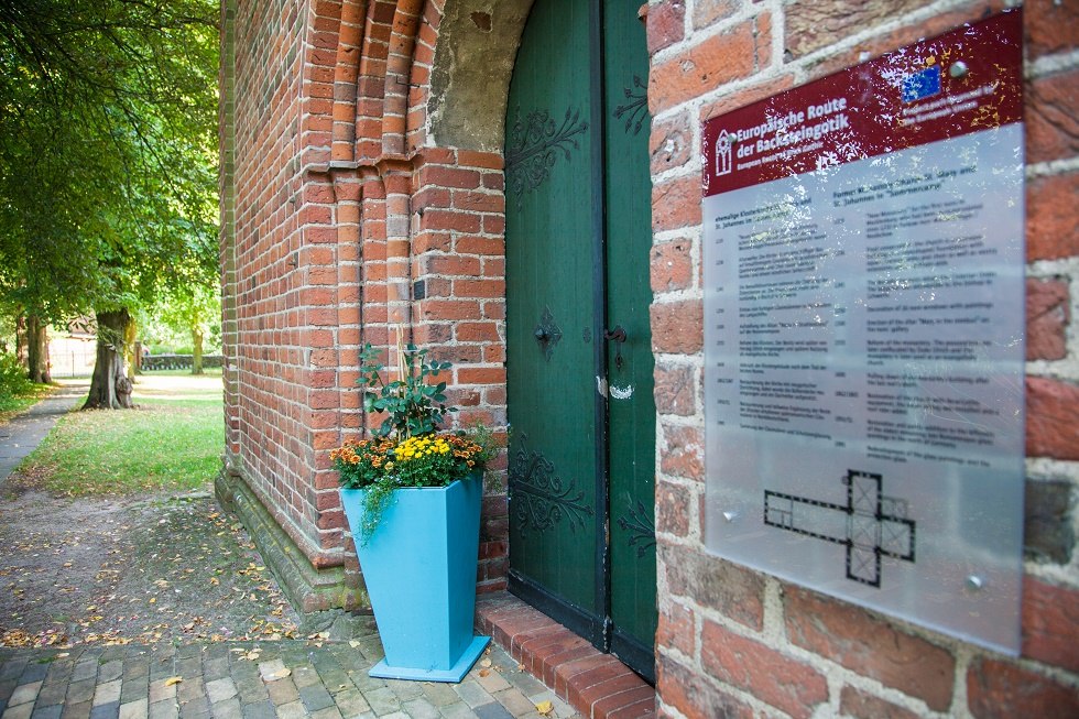 das Eingangsportal der Kirche // © Frank Burger das Eingangsportal der Kirche // © Frank Burger