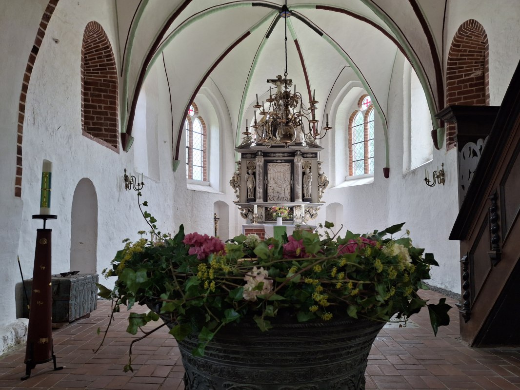 Interieur van de kerk in Schlagsdorf // &copy; Kirche Schlagsdorf / Blumenschein