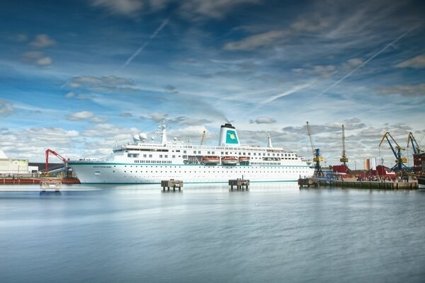 Kreuzfahrtanlauf in Wismar, © TZ Wismar, Dock 30 Kreuzfahrtanlauf in Wismar, © TZ Wismar, Dock 30