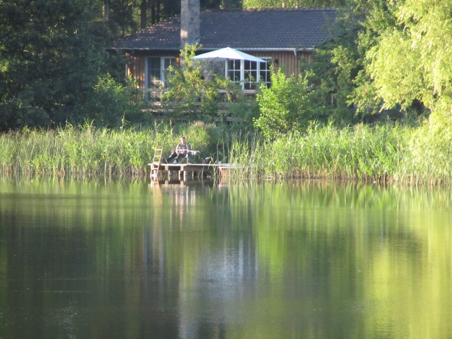 Riethuis - vissen bijna vanuit de woonkamer, &copy; Ewald Krombholz