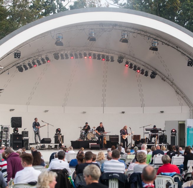 Konzertmuschel im Kurhausgarten Warnem&uuml;nde // &copy; TZRW/Martin B&ouml;rner