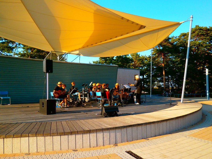 Konzert mit "Heiße Drähte on Tour", © HeisseDraehteInZempinJPG Konzert mit "Heiße Drähte on Tour", © HeisseDraehteInZempinJPG