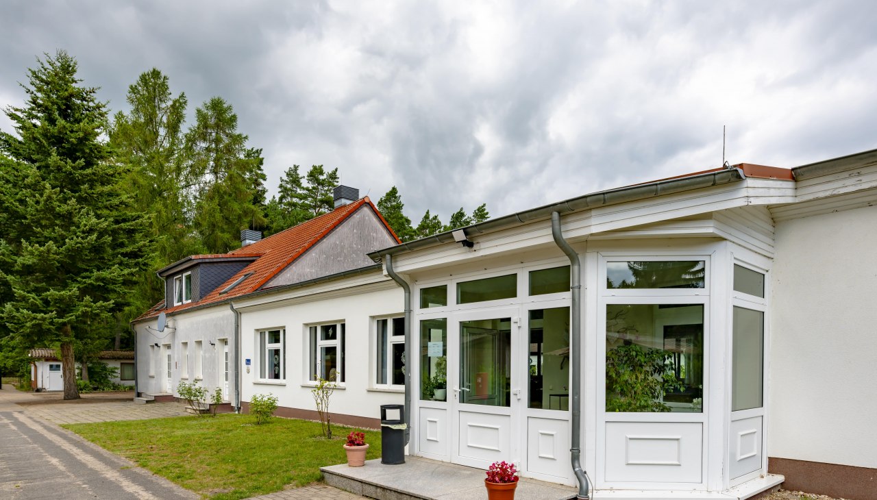 Saal-min, © Jugendbegegnungsstätte "Am Kutzow-See" Plöwen Saal-min, © Jugendbegegnungsstätte "Am Kutzow-See" Plöwen