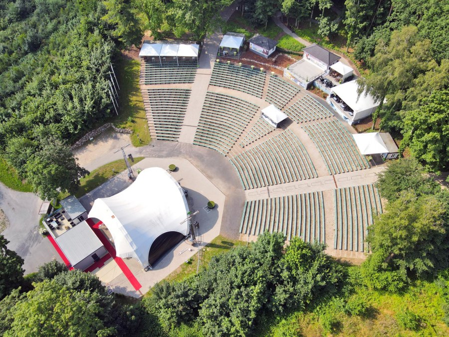 Event-Location mit Kapazität für über 5.000 Besucher: die Waldbühne Rügen, © Waldbühne Rügen GmbH& Co.KG Event-Location mit Kapazität für über 5.000 Besucher: die Waldbühne Rügen, © Waldbühne Rügen GmbH& Co.KG