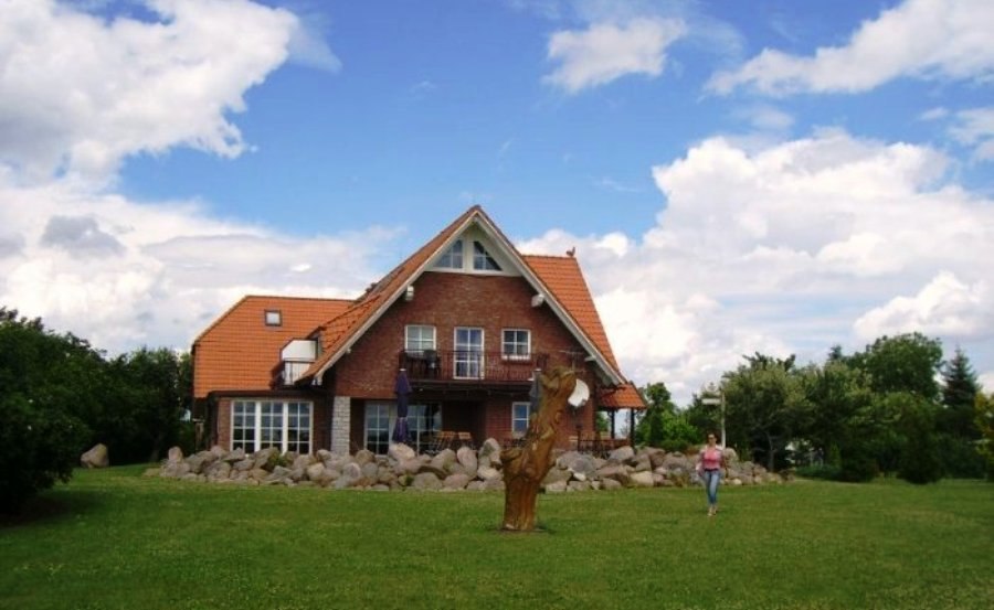 Das Landhaus Bondzio befindet sich 20 Fahrminuten von der Landeshauptstadt Schwerin entfernt in Langen Br&uuml;tz // &copy; Landhaus Bondzio