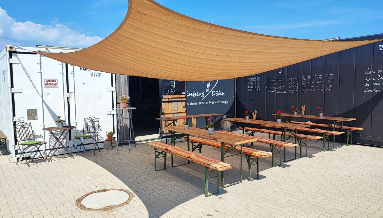 Herzlich Willkommen auf dem Weinberg in Dorf Mecklenburg, &copy; wein-mv.de