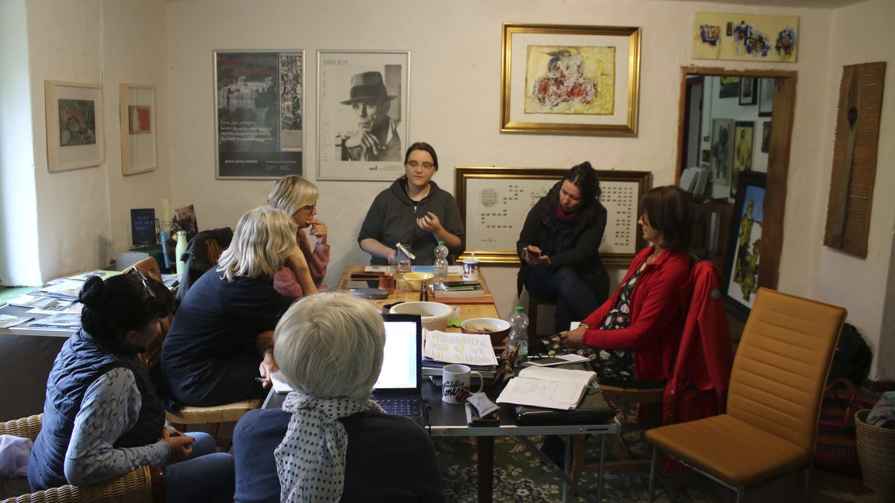 Schrijfworkshop in het Kunsthaus met Jarmen-auteur Anne Zandt // &copy; Rainer Gra&szlig;muck