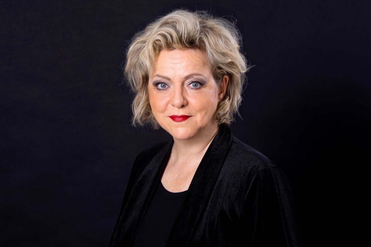 Het nieuwe soloprogramma met de ster van academixer: Anke Geißler // © Stefan Hoyer Het nieuwe soloprogramma met de ster van academixer: Anke Geißler // © Stefan Hoyer