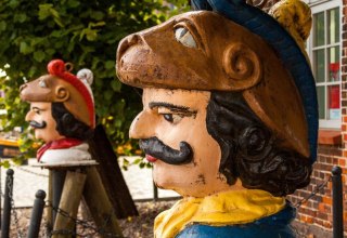 Schwedenk&ouml;pfe vor dem Baumhaus, &copy; TZ Wismar, A. Rudolph